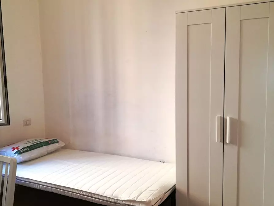 Immagine 12 di Trilocale in affitto  in Via Beato Angelico a Roma