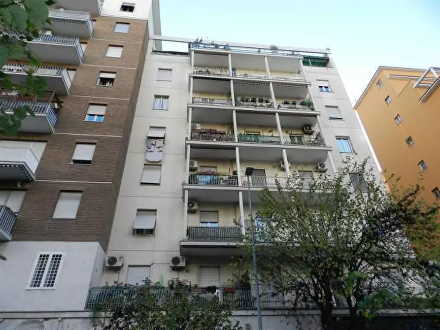 Immagine 1 di Trilocale in affitto  in via Tripolitania a Roma