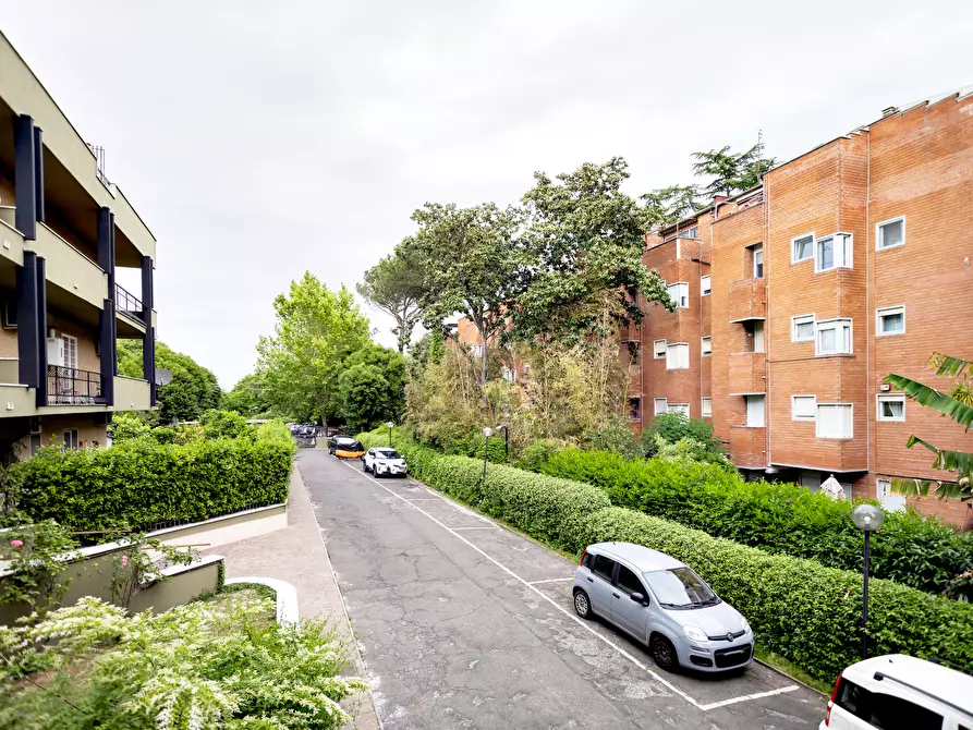 Immagine 36 di Quadrilocale in vendita  in Via Sarteano 32 a Roma