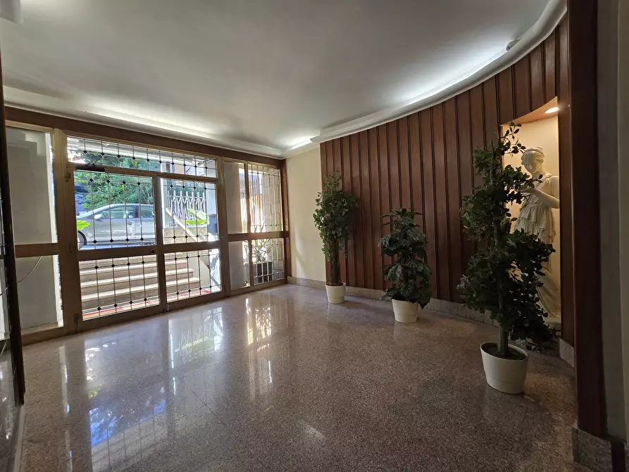 Immagine 3 di Quadrilocale in vendita  in Via Adolfo Albertazzi 92 a Roma