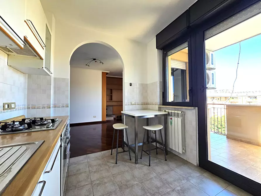 Immagine 16 di Trilocale in affitto  in Viale Avignone 93 a Roma