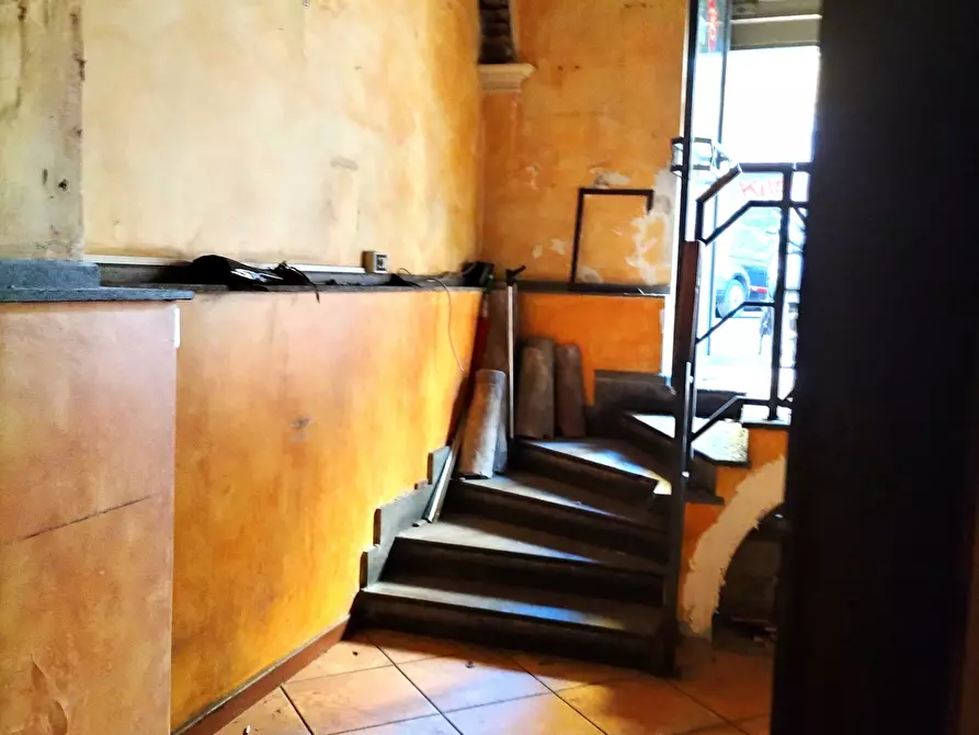 Immagine 23 di Locale commerciale in affitto  in via dei volsci a Roma