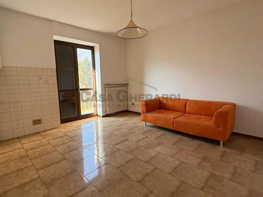 Immagine 2 di Trilocale in vendita  in Via Santa Geltrude Comensoli a Rota D'imagna