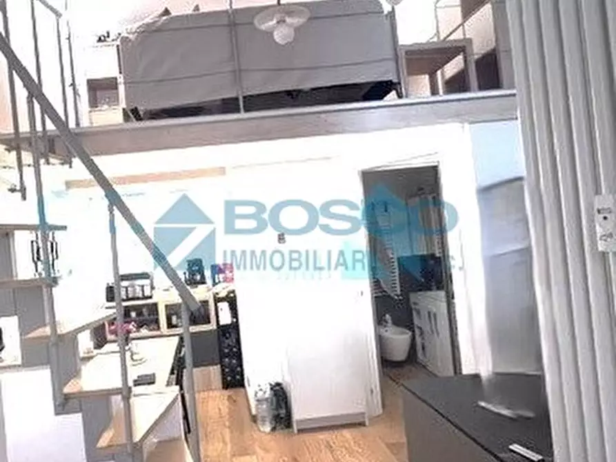 Immagine 15 di Loft/Open space in vendita  in Viale San Bartolomeo 199 a La Spezia