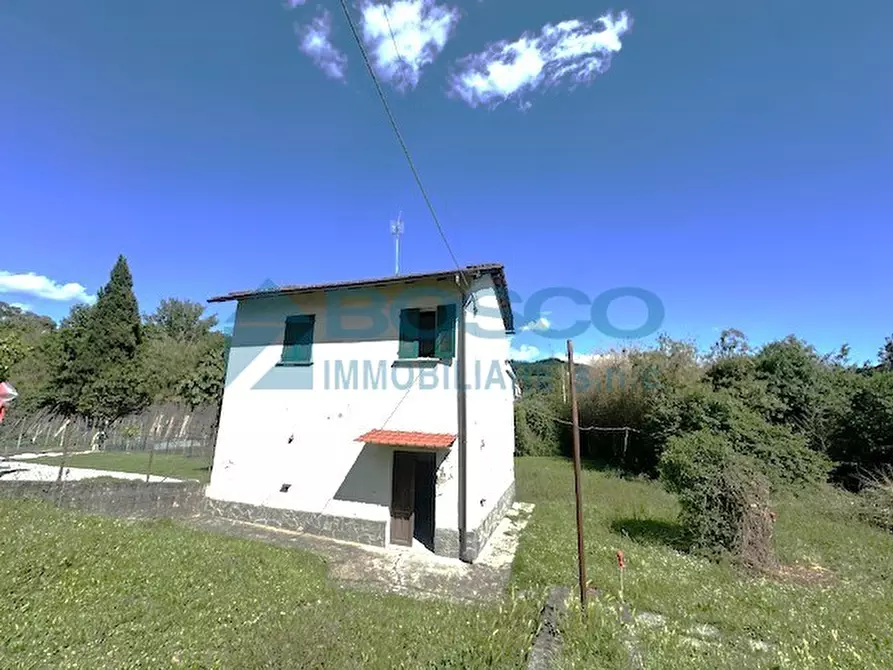 Immagine 1 di Casa indipendente in vendita  in Via Val di Carrara a La Spezia