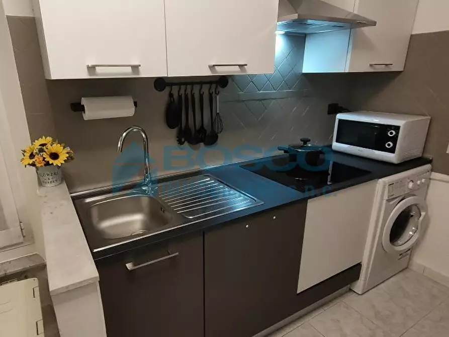 Immagine 8 di Quadrilocale in vendita  in Viale Amendola a La Spezia