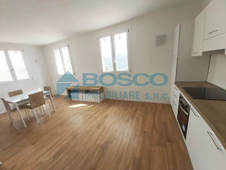 Immagine 10 di Bilocale in vendita  a Beverino