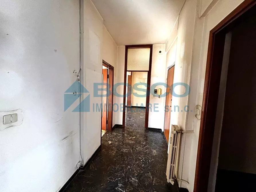 Immagine 8 di Quadrilocale in vendita  in Via Lunense a Carrara