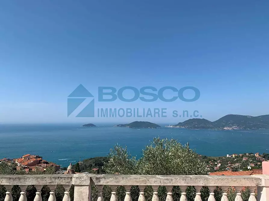 Immagine 22 di Villa in vendita  in La Serra a Lerici