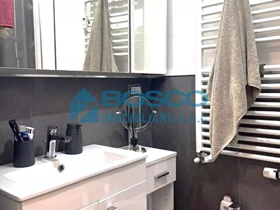 Immagine 10 di Loft/Open space in vendita  in Viale San Bartolomeo 199 a La Spezia