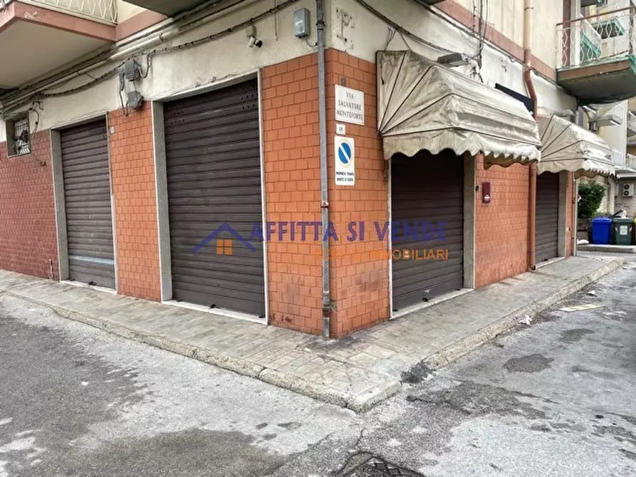 Immagine 1 di Locale commerciale in affitto  in Via Salvatore Monteforte 16 a Siracusa