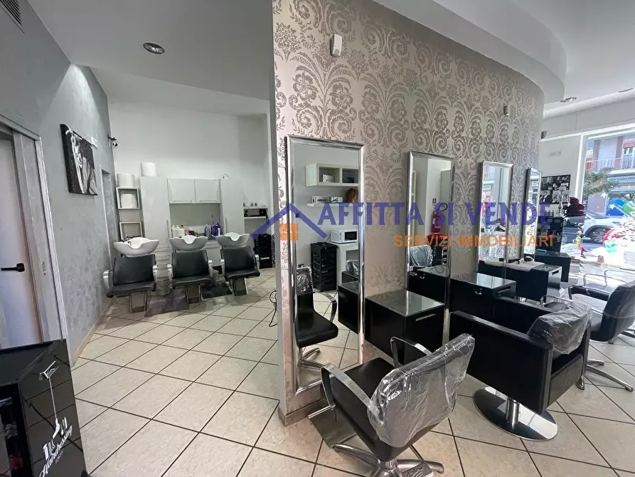 Immagine 8 di Locale commerciale in vendita  in Viale Tica 97 a Siracusa