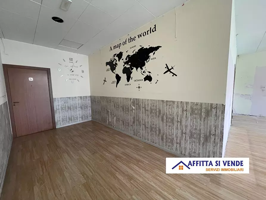 Immagine 16 di Locale commerciale in affitto  in Largo Dicone a Siracusa