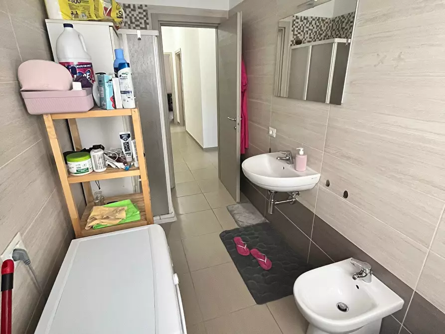 Immagine 13 di Pentalocale in vendita  a Pescara