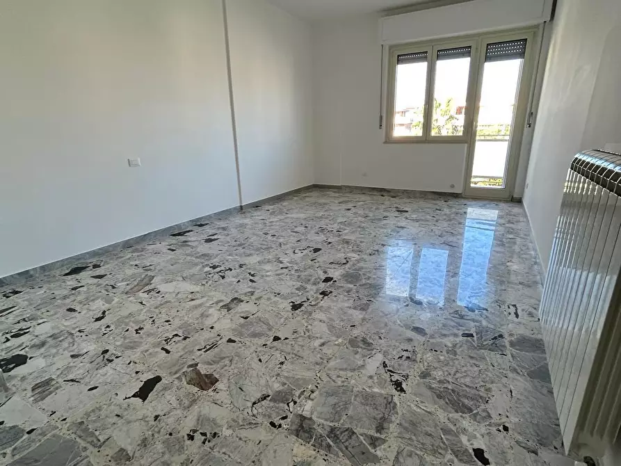 Immagine 6 di Trilocale in vendita  in Via Francesco Verrotti a Pescara