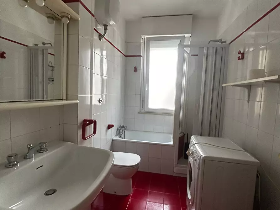 Immagine 21 di Quadrilocale in affitto  a Pescara