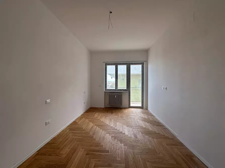 Immagine 10 di Quadrilocale in vendita  in piazza Duca Degli Abruzz a Pescara