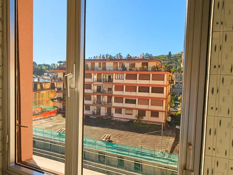 Immagine 14 di Trilocale in vendita  a Rapallo