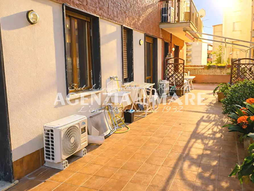 Immagine 1 di Trilocale in affitto  a Rapallo