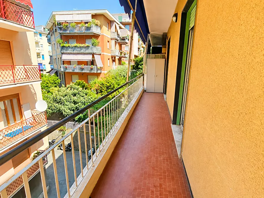 Immagine 35 di Trilocale in vendita  a Rapallo