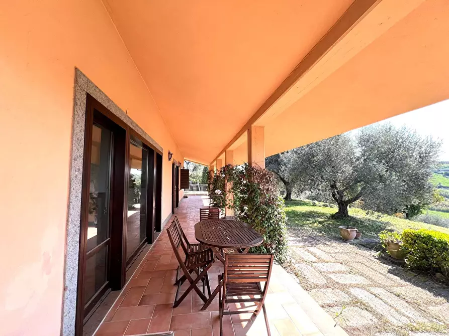 Immagine 8 di Villa in vendita  a Fiano Romano