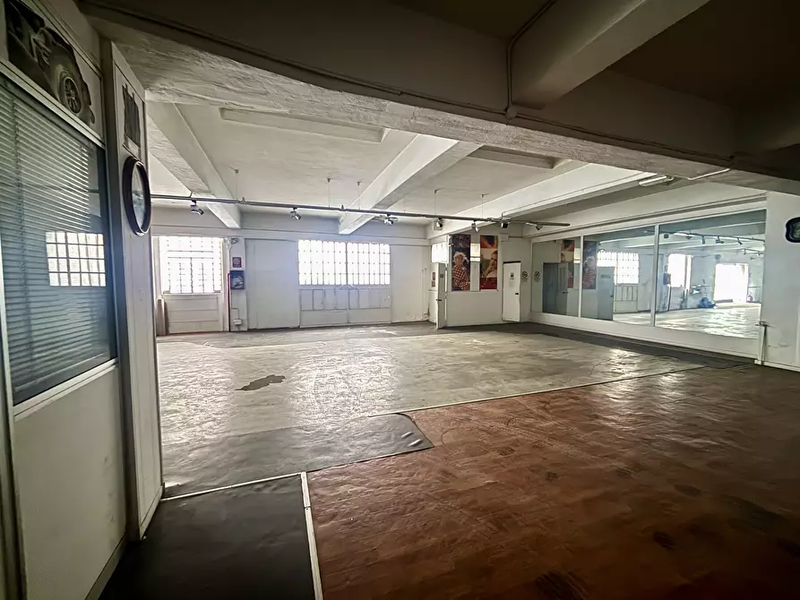 Immagine 4 di Capannone industriale in vendita  in Via Parella 3 a Torino