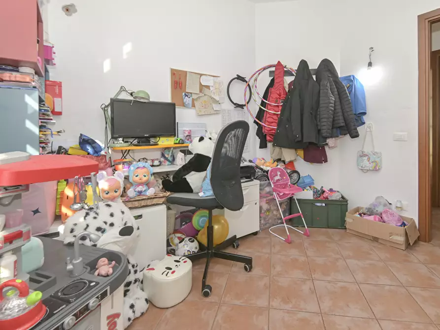 Immagine 39 di Quadrilocale in vendita  in Via Guido Gozzano 48 a Strambino