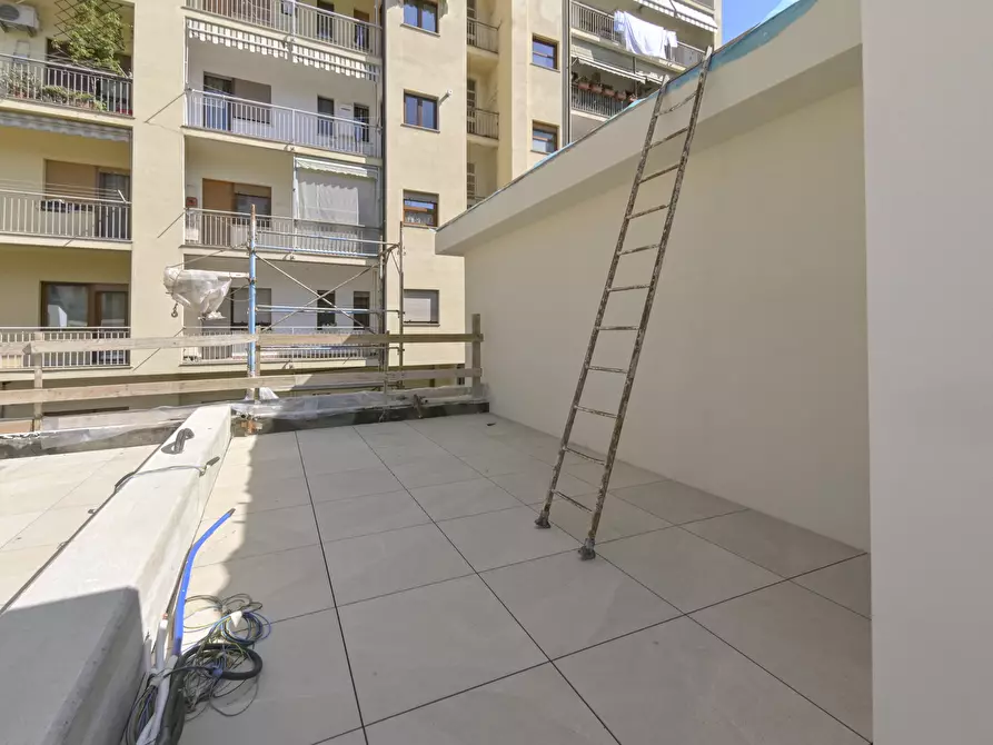 Immagine 23 di Loft/Open space in vendita  in Via Ugo Foscolo 6 a Torino