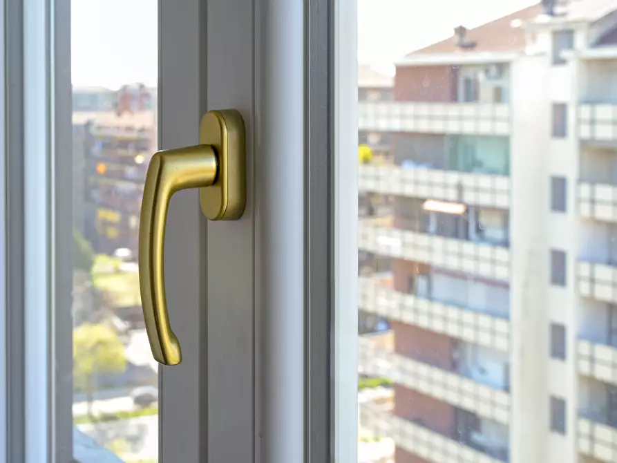 Immagine 36 di Quadrilocale in vendita  in Via Buenos Aires a Torino