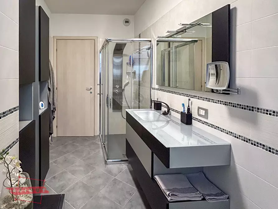 Immagine 16 di Quadrilocale in vendita  in viale fabrizio de andrè 49 a Grugliasco