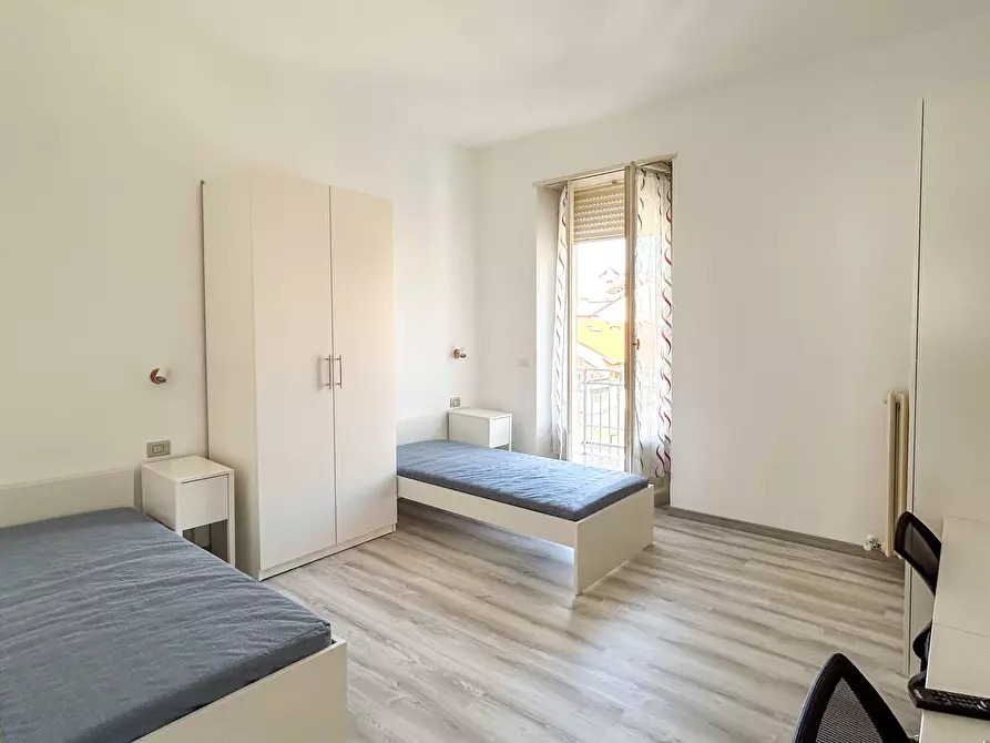 Immagine 1 di Stanza singola in affitto  in via pesaro 32 a Torino