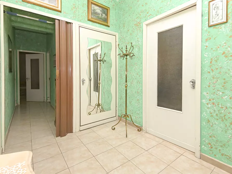 Immagine 7 di Quadrilocale in vendita  in Via Giovanni Roveda 25 a Torino