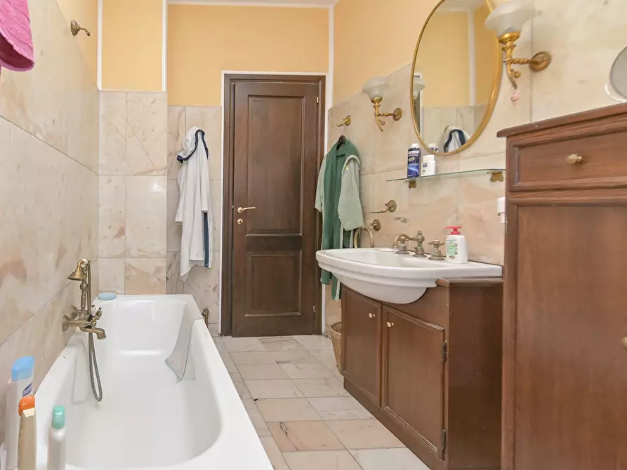 Immagine 28 di Attico in vendita  in Via Ventimiglia 76 a Torino