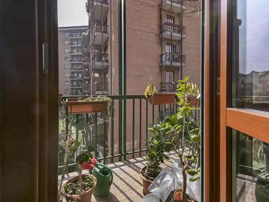 Immagine 46 di Pentalocale in vendita  in Via Trana a Torino