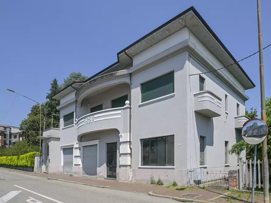 Immagine 1 di Villa in vendita  in via IV Novembre 22 a Strambino