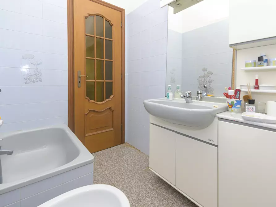 Immagine 51 di Villa in vendita  in via nazario sauro 45 a Venaria Reale