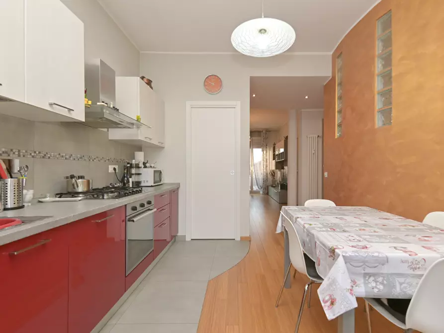 Immagine 14 di Quadrilocale in vendita  in via trecate 15 a Torino