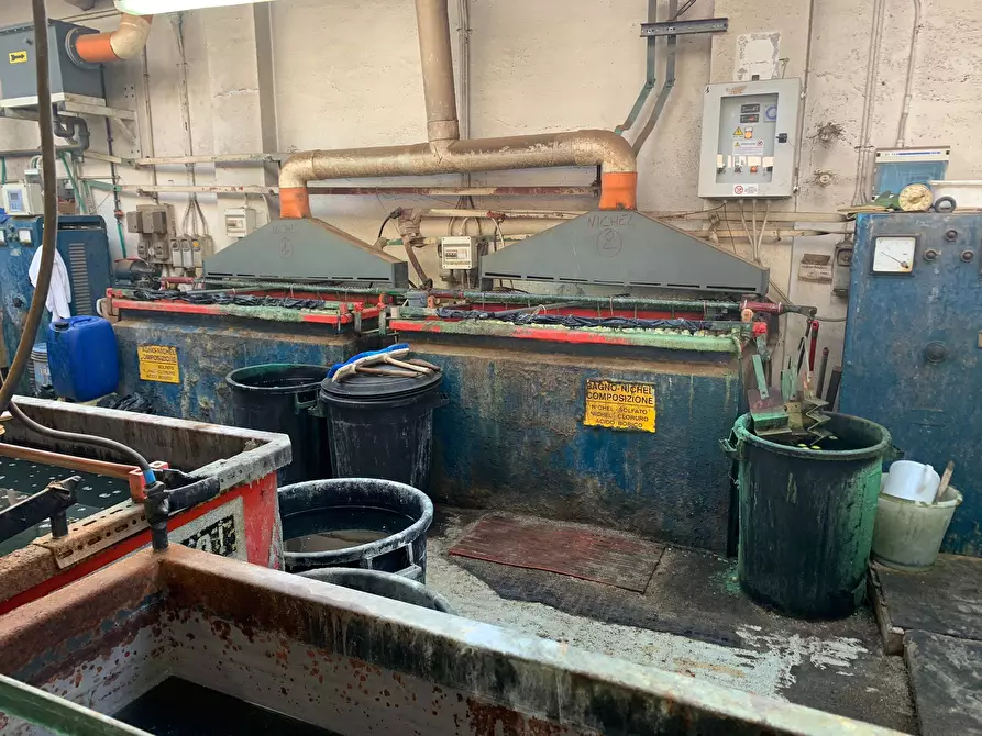 Immagine 2 di Attività artigianale in vendita  in Via Fratelli Garrone 5 a Torino