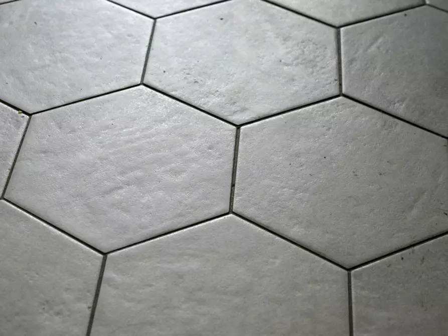 Immagine 39 di Pentalocale in vendita  in Via Trana a Torino