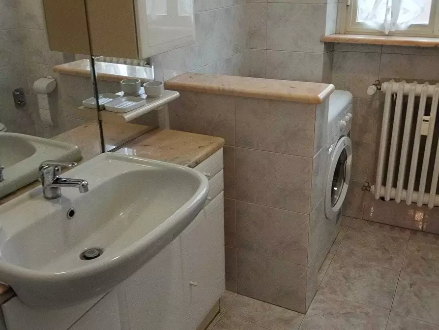 Immagine 11 di Quadrilocale in affitto  in Via Guido Reni 111 a Torino