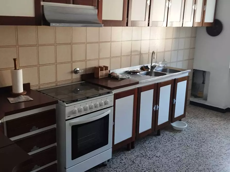 Immagine 5 di Quadrilocale in vendita  in Via Ugo Foscolo 1 a Novi Ligure