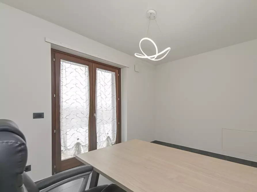 Immagine 35 di Trilocale in affitto  in via rita levi montalicini 58 a Mappano