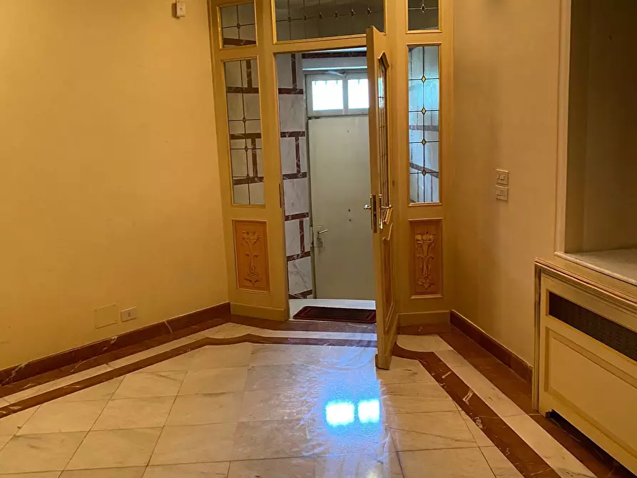 Immagine 38 di Villa in vendita  a Moncalieri