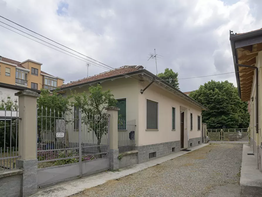 Immagine 15 di Villa in vendita  in via nazario sauro 45 a Venaria Reale