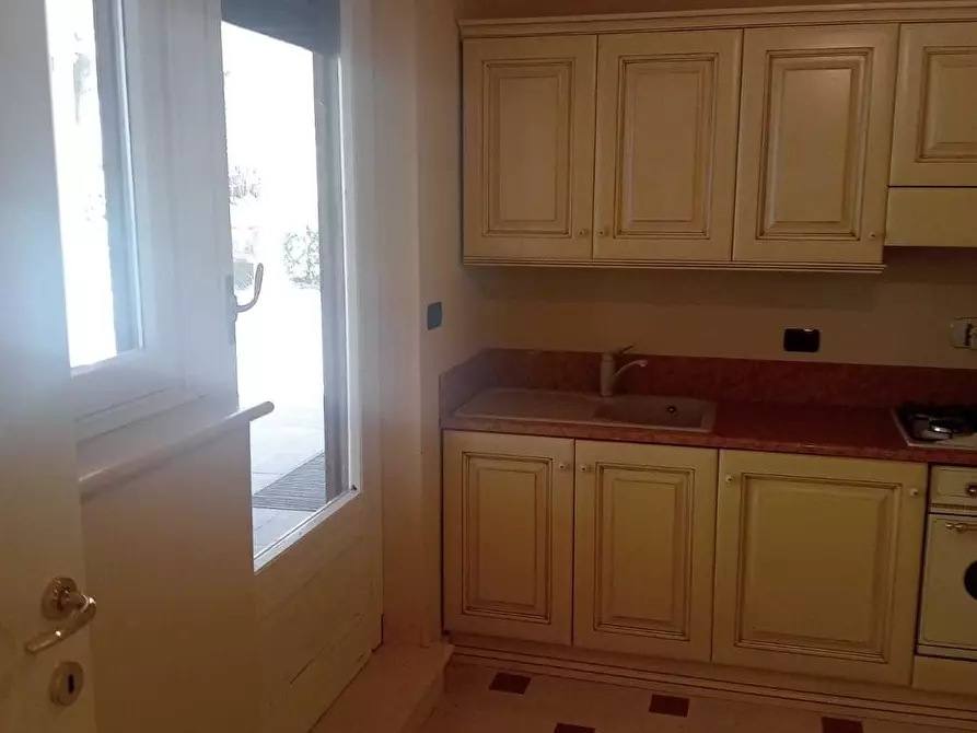 Immagine 67 di Pentalocale in vendita  in Strada Milius - Ronsaglia 14 a Moncalieri