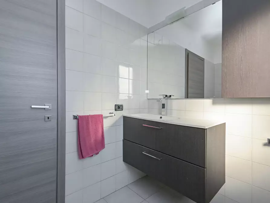 Immagine 43 di Quadrilocale in affitto  in Via Pietro Cossa 293/40 a Torino