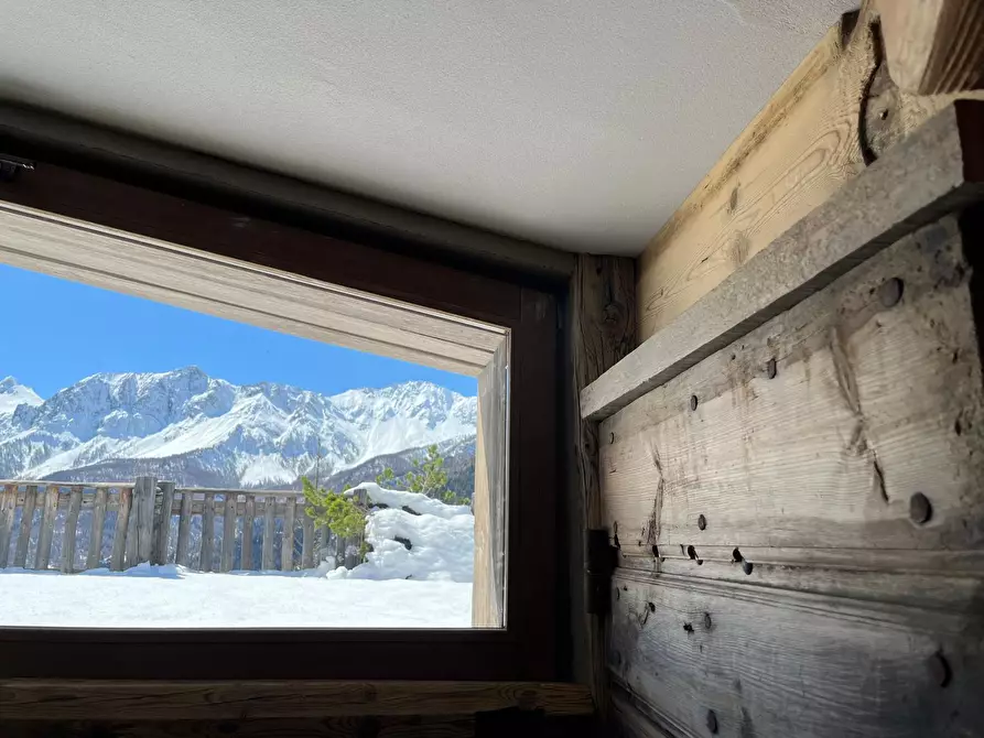 Immagine 38 di Baita in vendita  a Bardonecchia