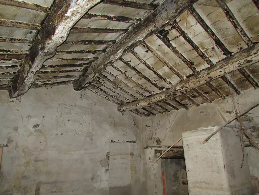 Immagine 26 di Rustico / casale in vendita  a Todi