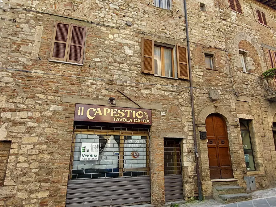 Immagine 1 di Appartamento in vendita  a Todi
