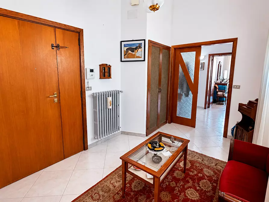 Immagine 8 di Trilocale in vendita  in Via Carlo Poerio 35 a Castellana Grotte